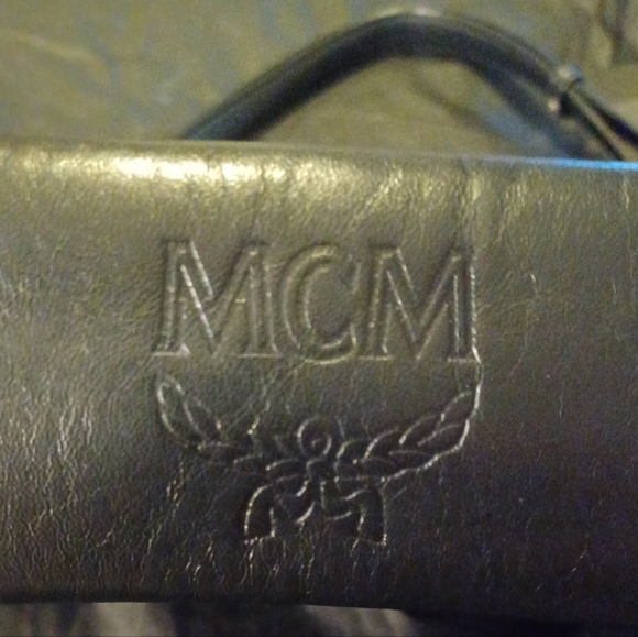 MCM Black and Gold Shoulder Bag - Picture 3 of 11